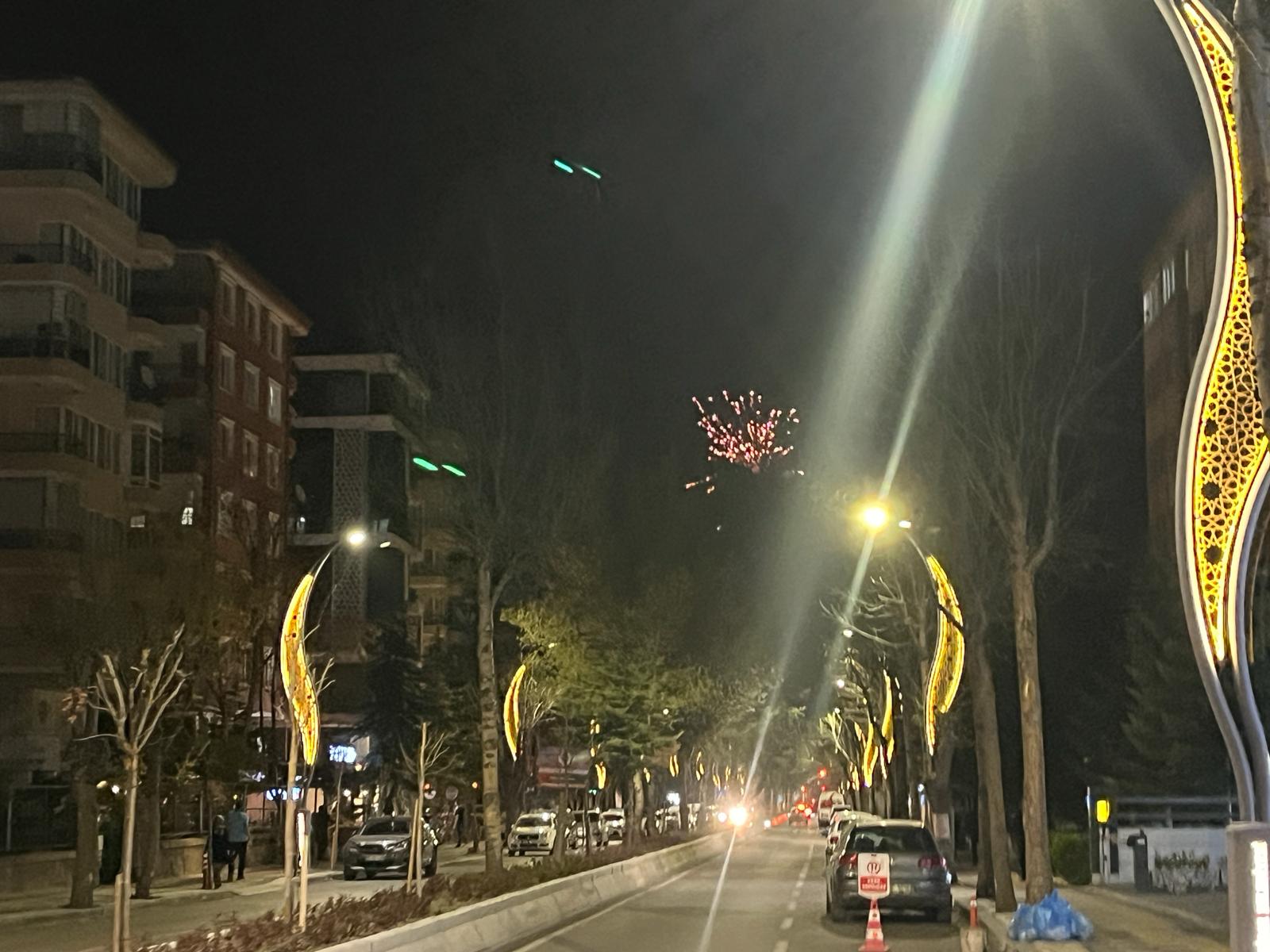 Afyonkarahisar'da Vatandaşlar Kutlamalara Başladı