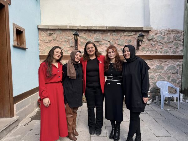 Afyon Tarihinde İlk Yaşandı CHP'nin İlk Kadın Başkanı Köksal