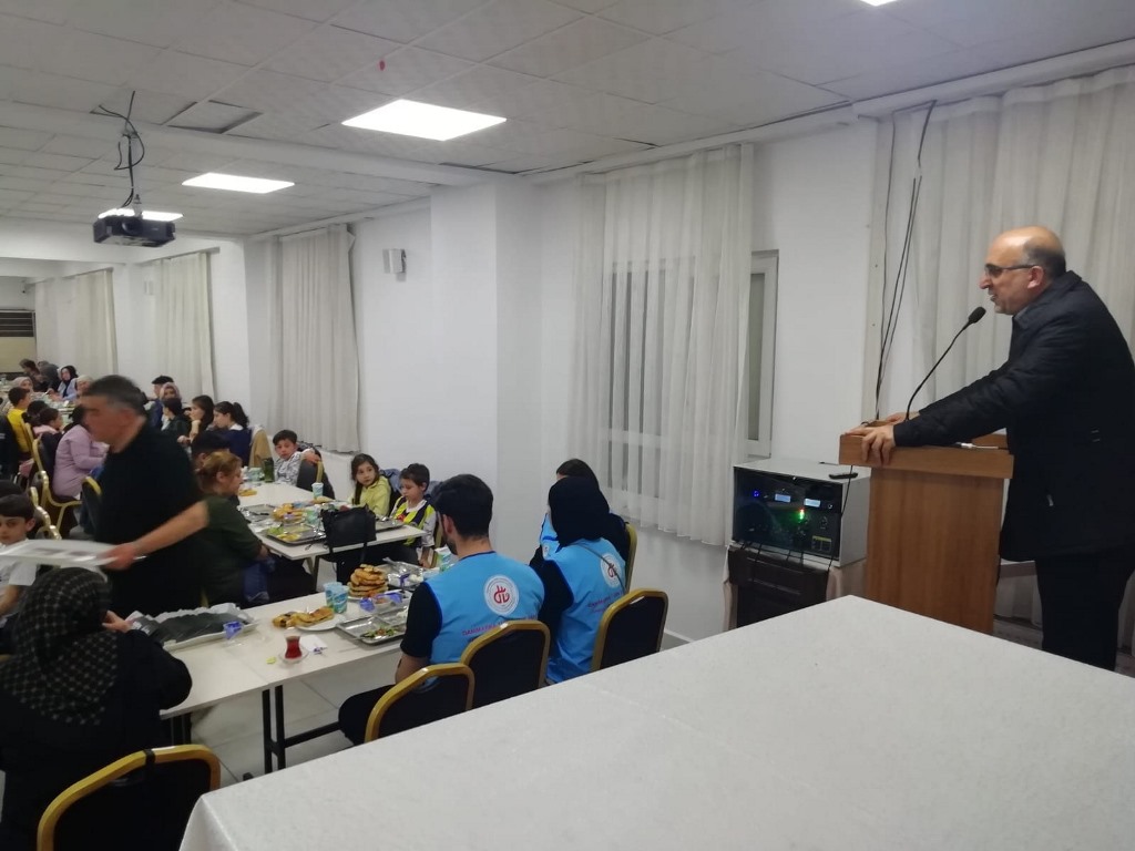 TDV AFYON KADIN KOLLARI İFTAR PROGRAMI DÜZENLEDİ