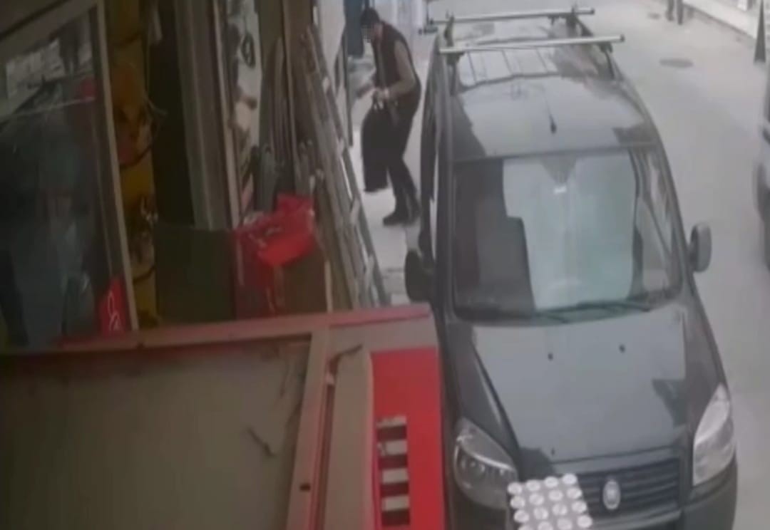 Bagaj Cinayetinin Zanlısı, Kadın Kimliğiyle Yakalandı
