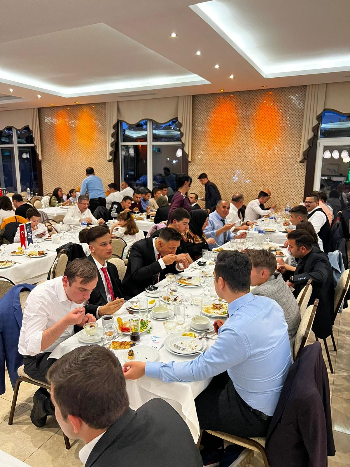 Afyon'da Spor Camiası İftar Sofrasında Bir Araya Geldi