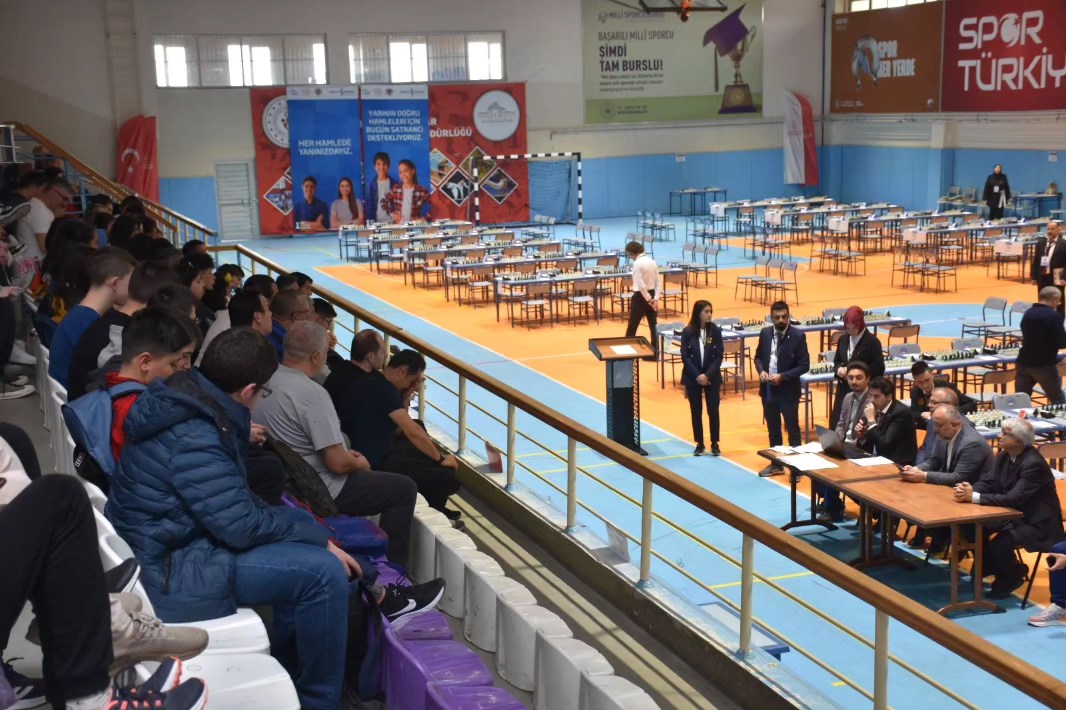 Afyonkarahisar’da Okul Sporları Santranç Müsabakaları Başladı