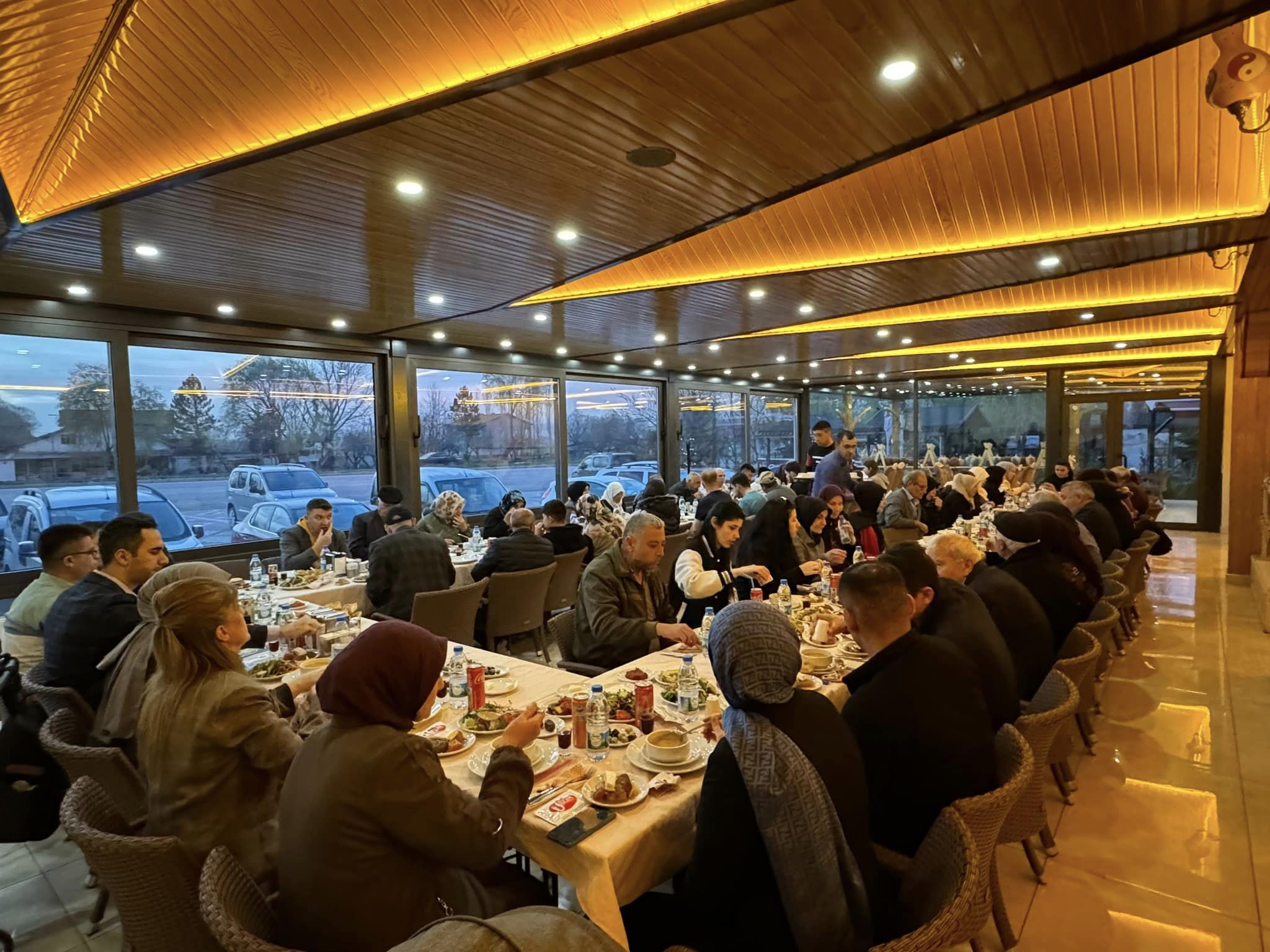 Kaymakam Artar İftarda Şehit Aileleriyle Başladı
