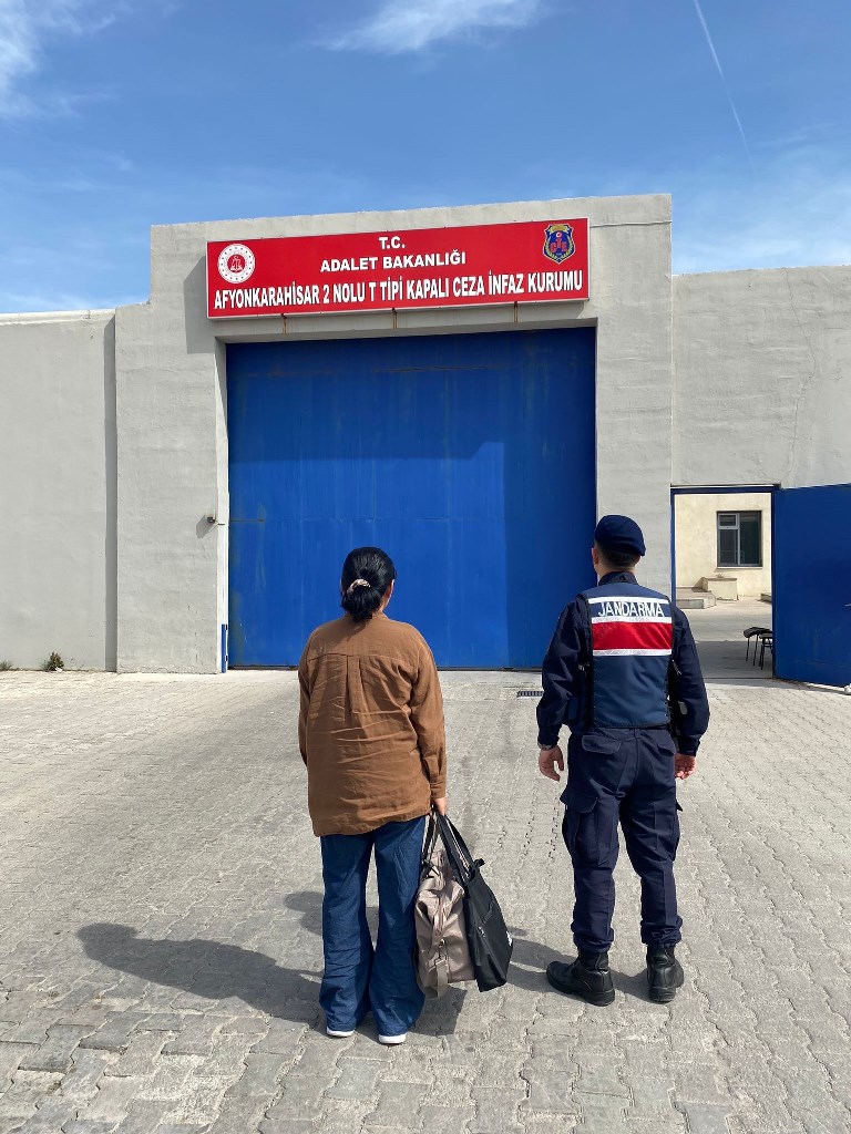 AFYON'DA YABANCI UYRUKLU KADIN FUHUŞ SUÇUNDAN TUTUKLANDI