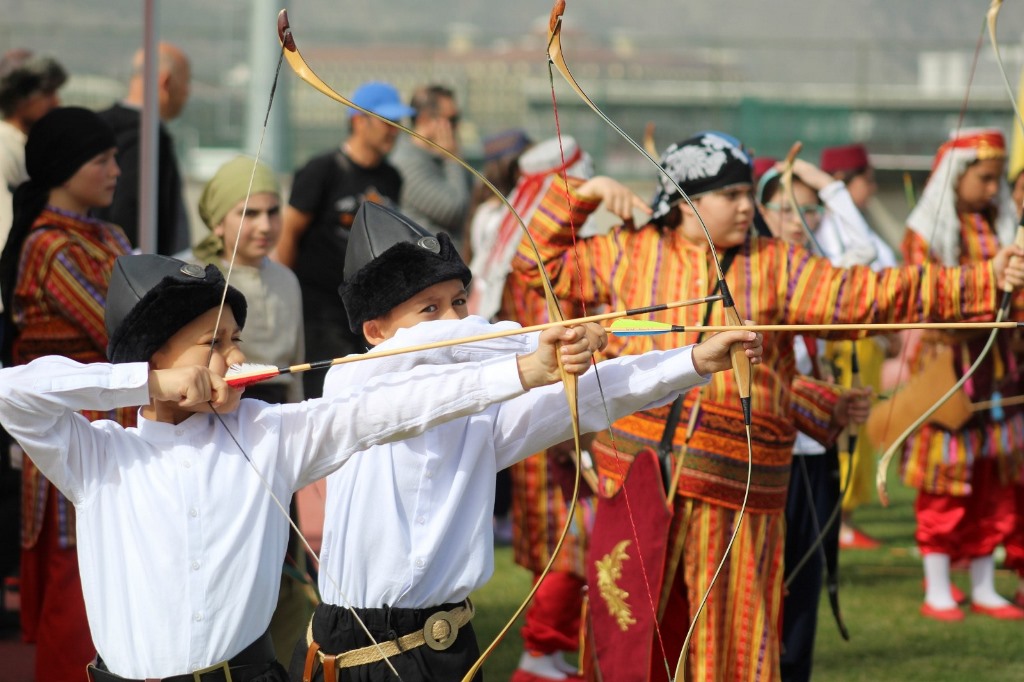 AFYON'DA TÜRK OKÇULUĞU GELENEĞİ YAŞATILIYOR