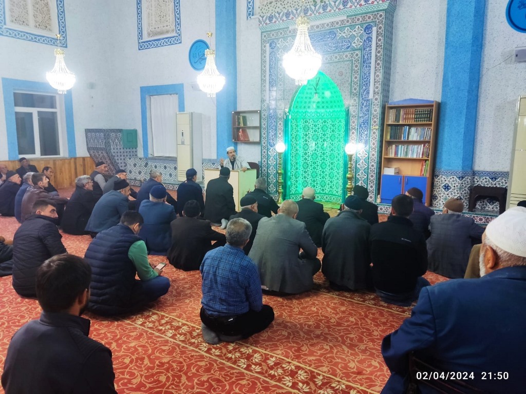 KUR'AN KURSU ÖĞRENCİLERİ İLAHİLER SÖYLEDİ