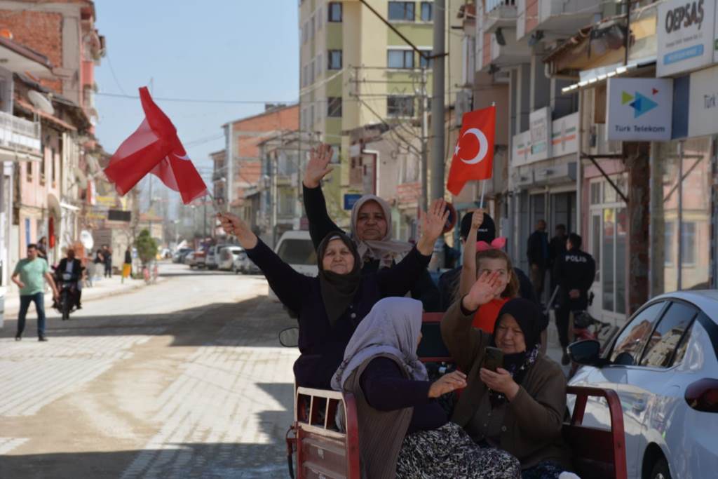 SİNANPAŞA BELEDİYE BAŞKANI TOLGA YILDIRIM MAZBATASINI ALDI