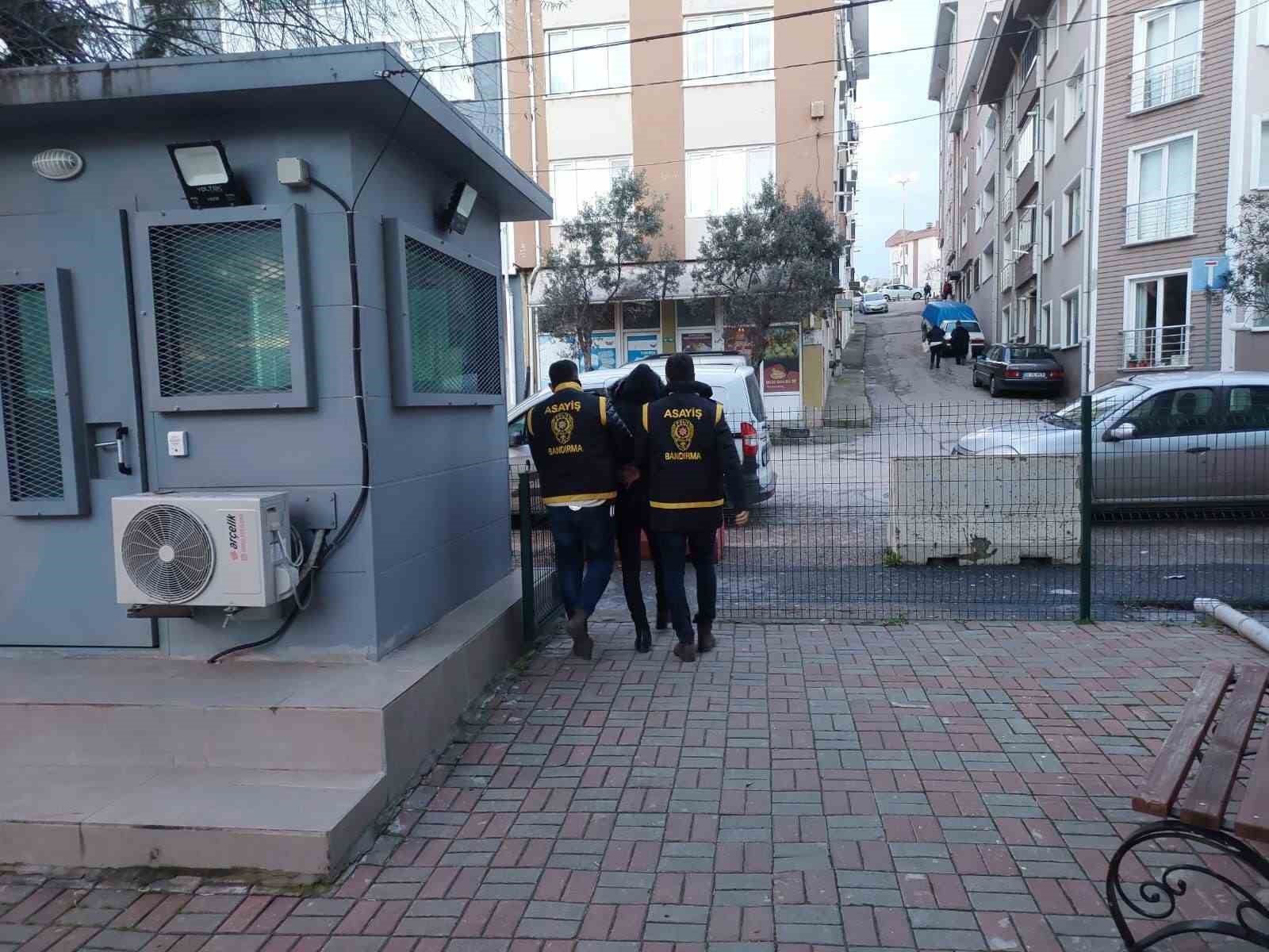 Hem Suçlu Hem de Güçlü