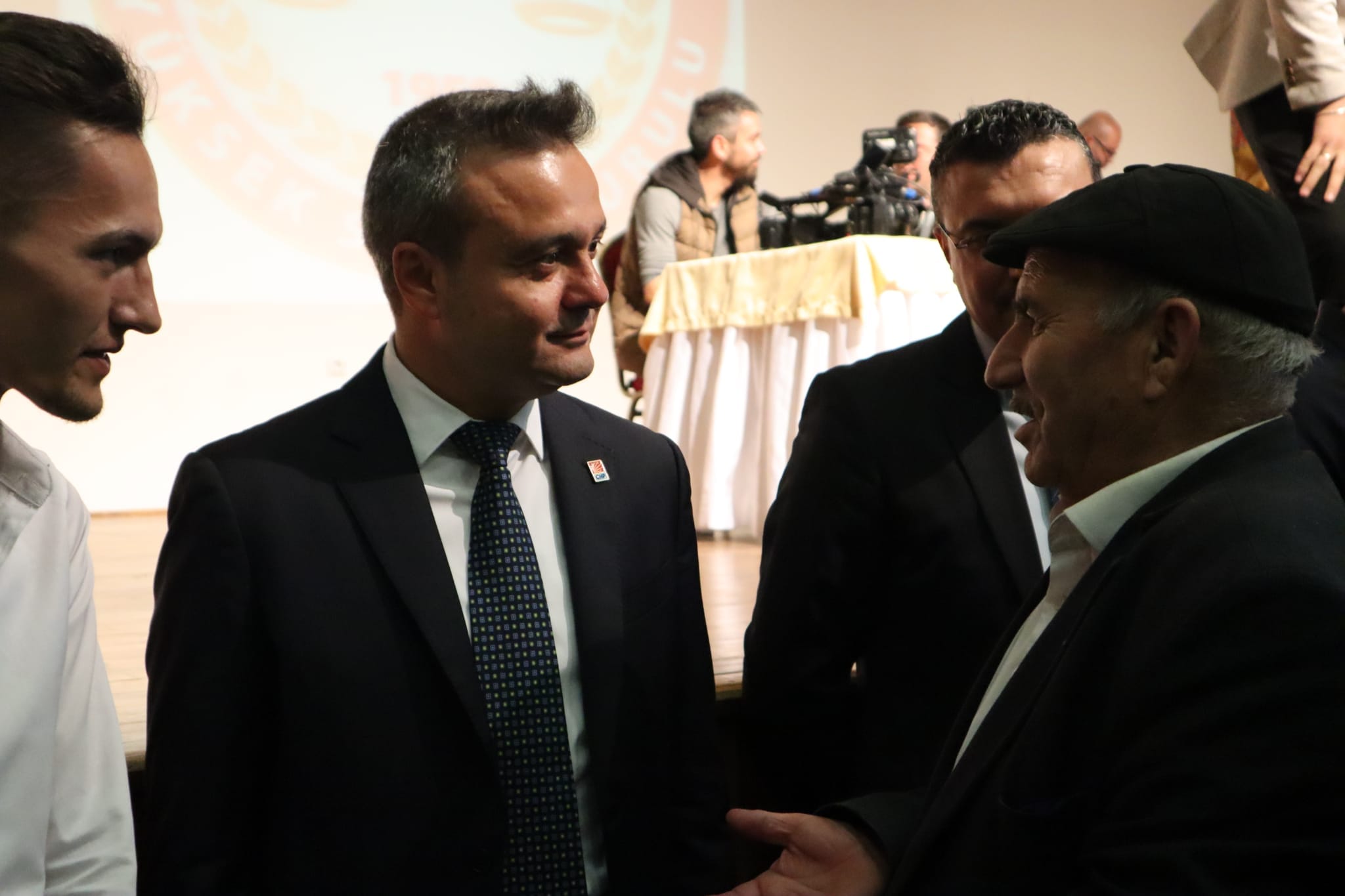 CHP'li Erhan ''Şehri Çok Güzel Bir Gelecek Bekliyor''