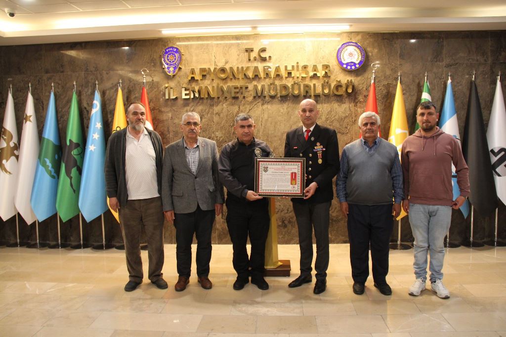 KUMARTAŞLI VE YÖNETİMİ İL EMNİYET MÜDÜRÜ AY’I ZİYARET ETTİ