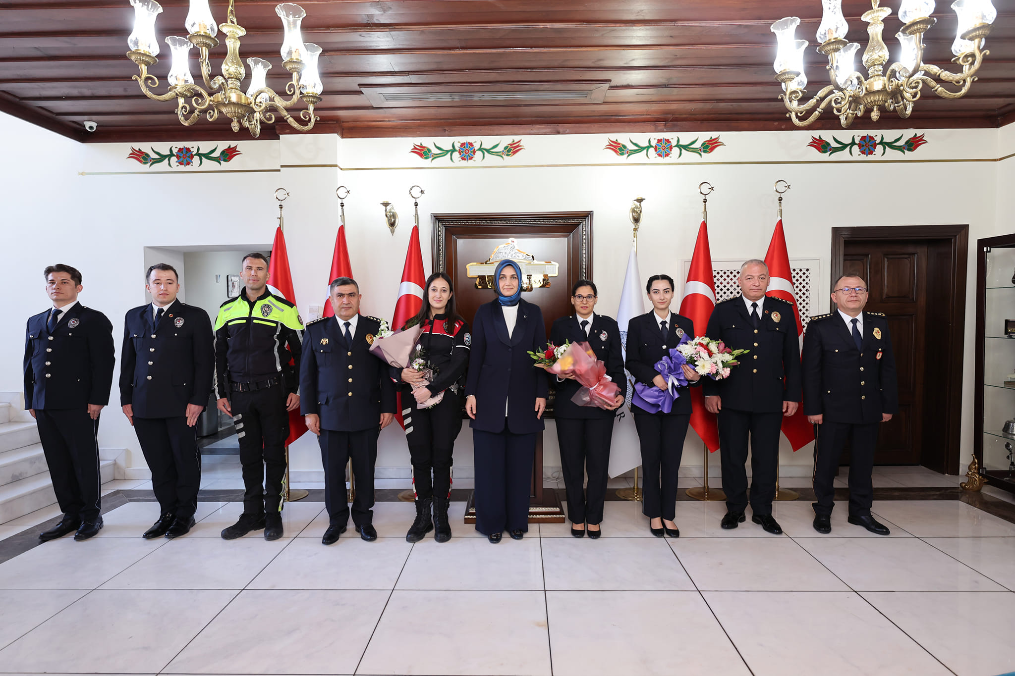 Polis Haftası Kutlamaları Başladı Vali Yiğitbaşı Makamda Ağırladı