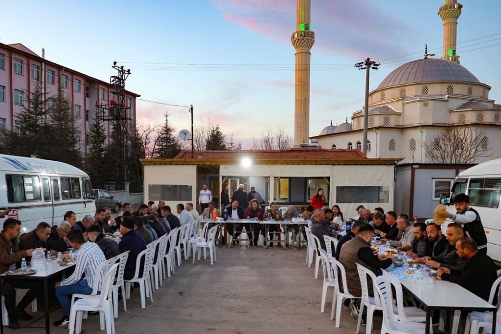 KÖKSAL ŞOFÖR ESNAFIYLA İFTARDA BİR ARAYA GELDİ
