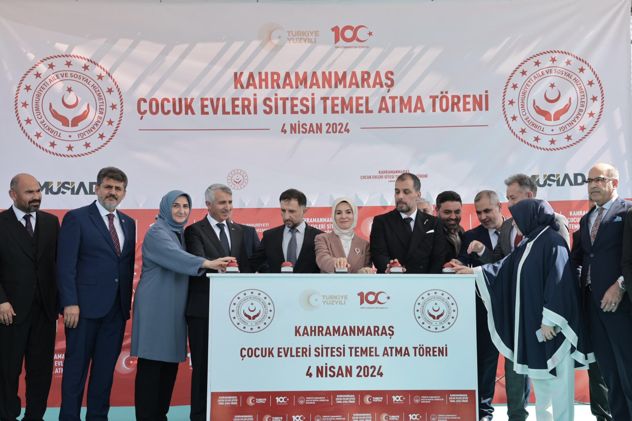 Afyonlu Bakan Göktaş ''Önsen Çocuk Evlerinin Temelini Attık''