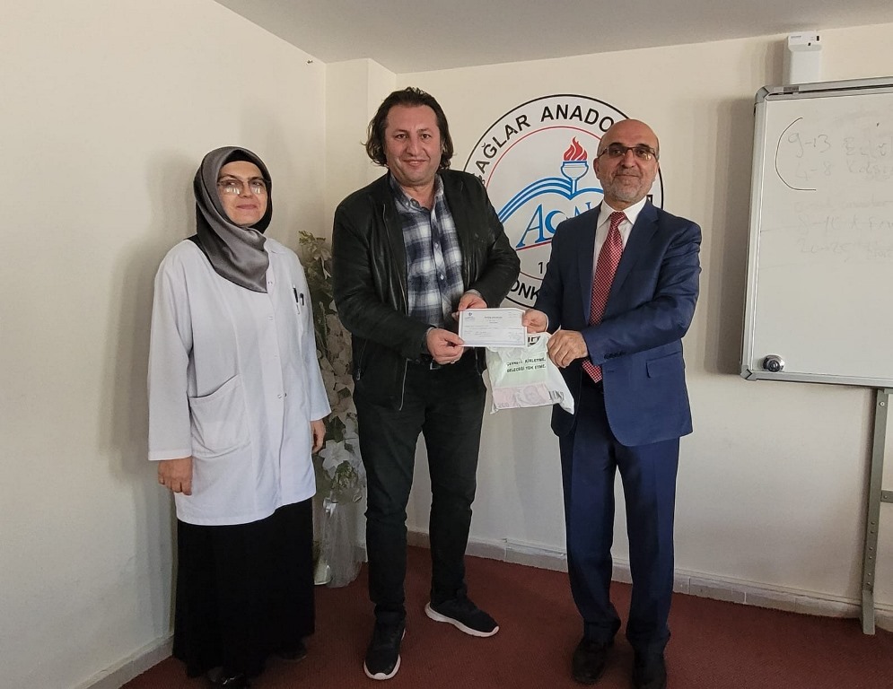 ÖĞRENCİLERDEN GAZZE İÇİN ANLAMLI BAĞIŞ