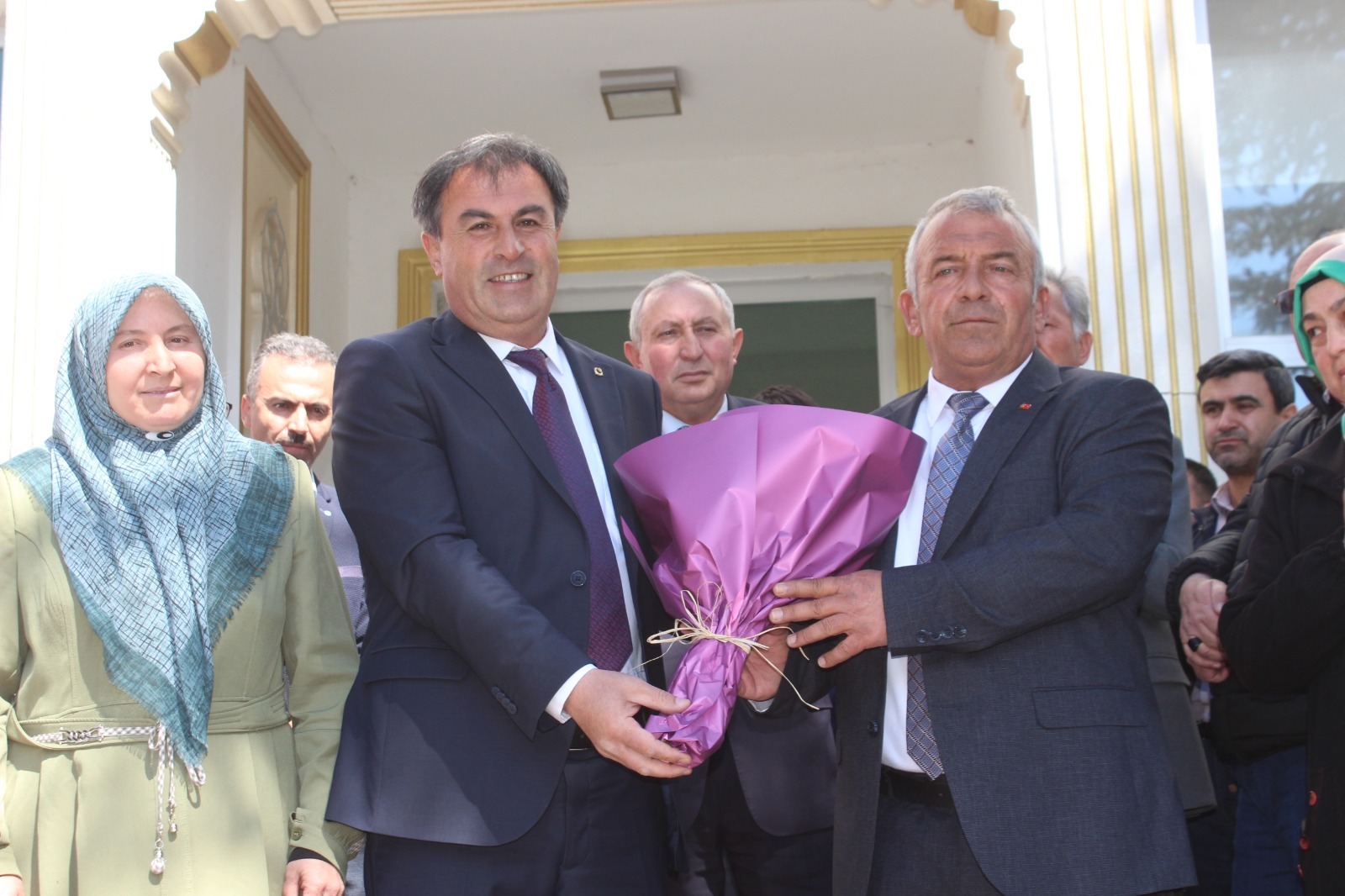 Başkan Bilgin Mazbatasını Alarak Göreve Başladı