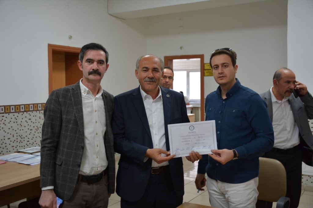 MHP'Lİ BAŞKANLARIN BAŞARISI