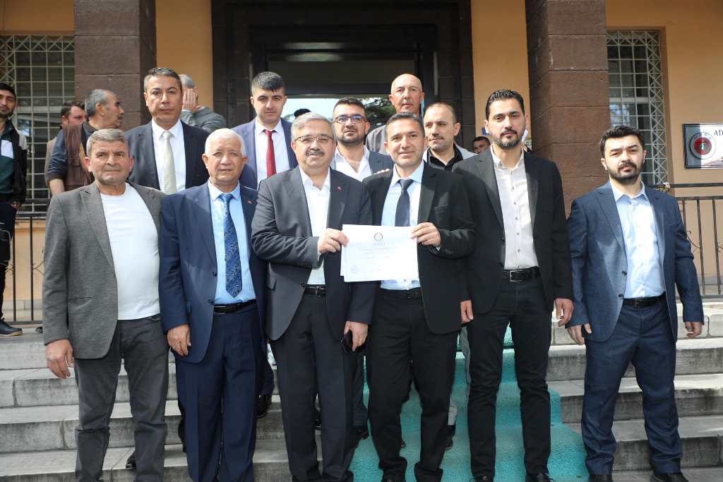 AK PARTİ'DE MAZBATA HEYECANI