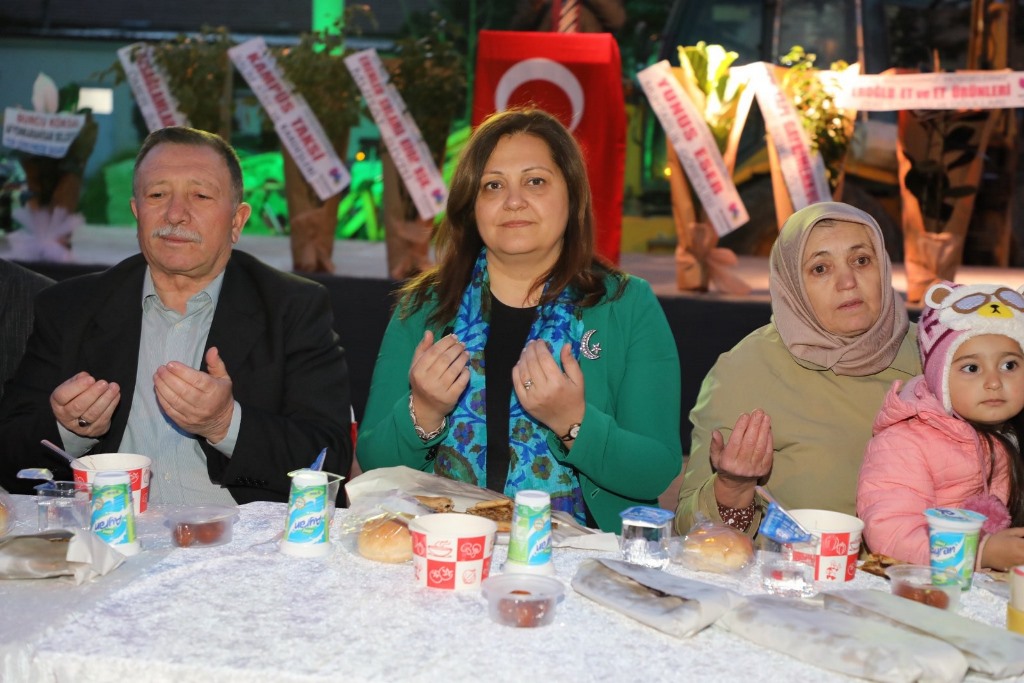 BAŞKAN KÖKSAL GÖNÜL SOFRASINA MİSAFİR OLDU