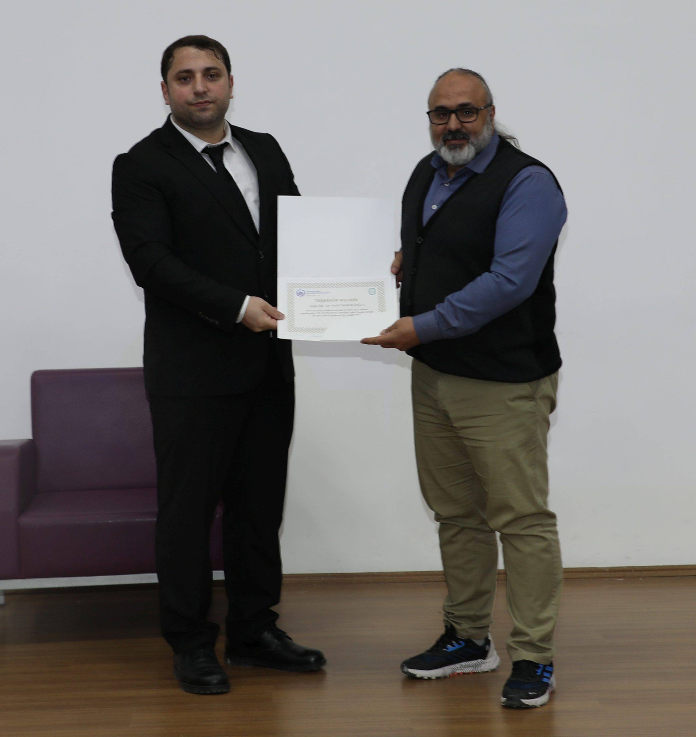 AFSÜ'de Seminer Trafiği Yoğun Şekilde Devam Ediyor