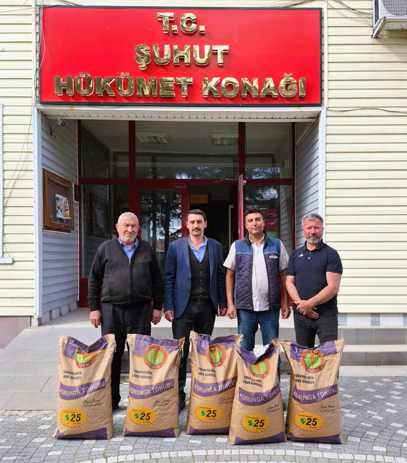 Şuhut'ta Tohum Dağıtımı Gerçekleştirildi