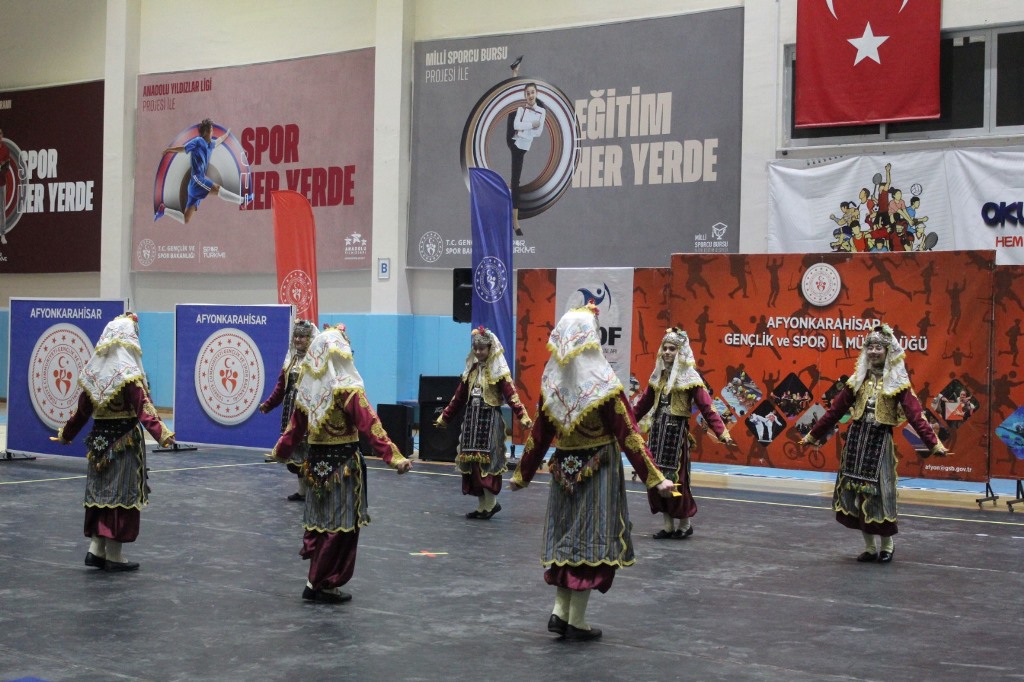 HALK OYUNLARI YARIŞMALARI TAMAMLANDI