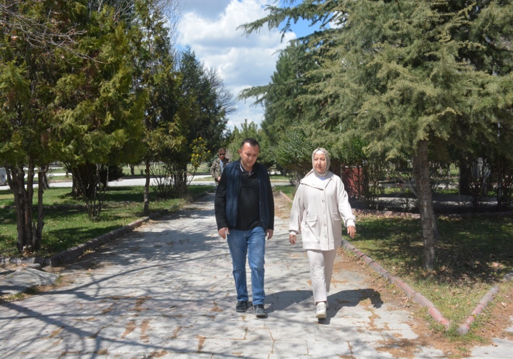 KILINÇARSLAN ÇEVRE DÜZENLEME ÇALIŞMALARINI YAKINDAN TAKİP EDİYOR