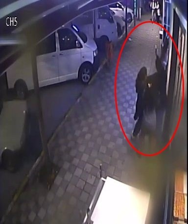 KADINLAR TARTIŞTI, KOCALARI ÇATIŞTI