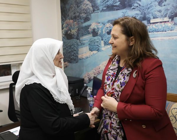 BELEDİYE BAŞKANI BURCU KÖKSAL, BALIKÇI ESNAFIYLA BULUŞTU