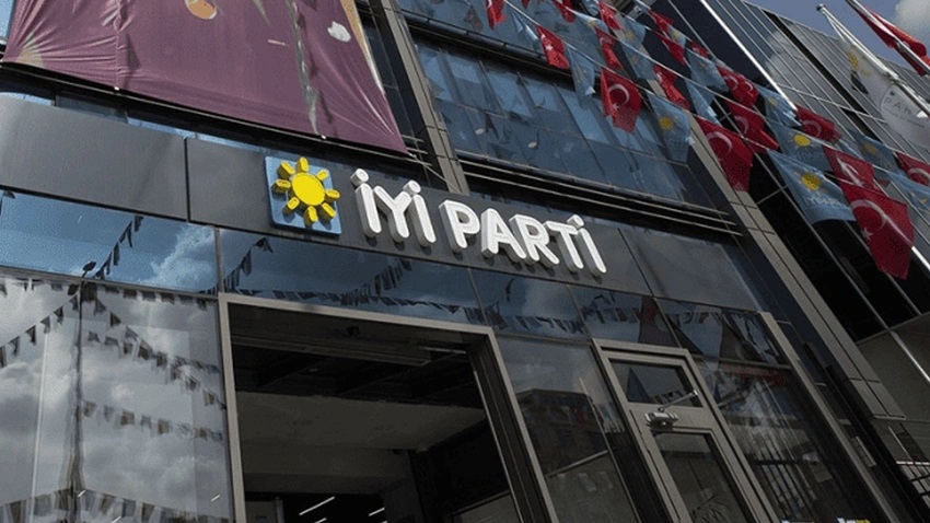 İYİ Parti'de genel başkanlık yarışında 2 isim adaylığını açıkladı