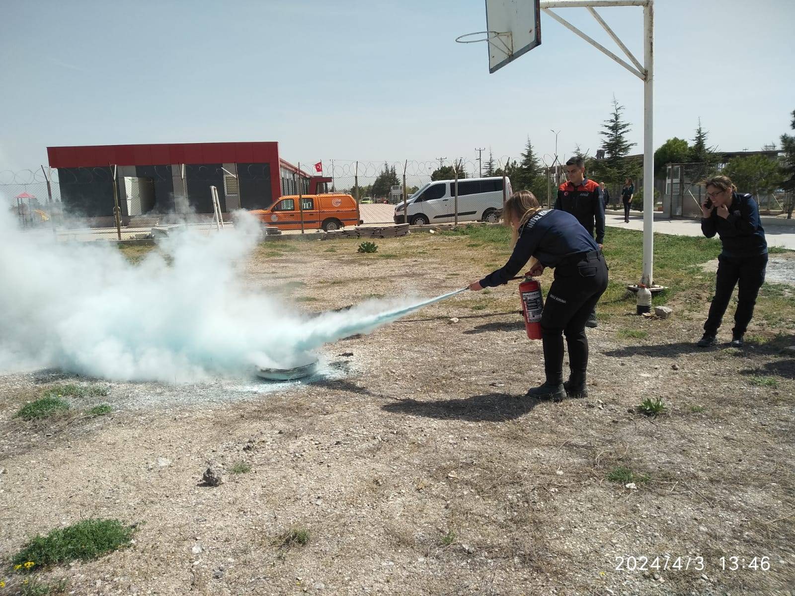YANGIN EĞİTİMİ VE YANGIN UYGULAMALARI ÜZERİNDE DURULDU