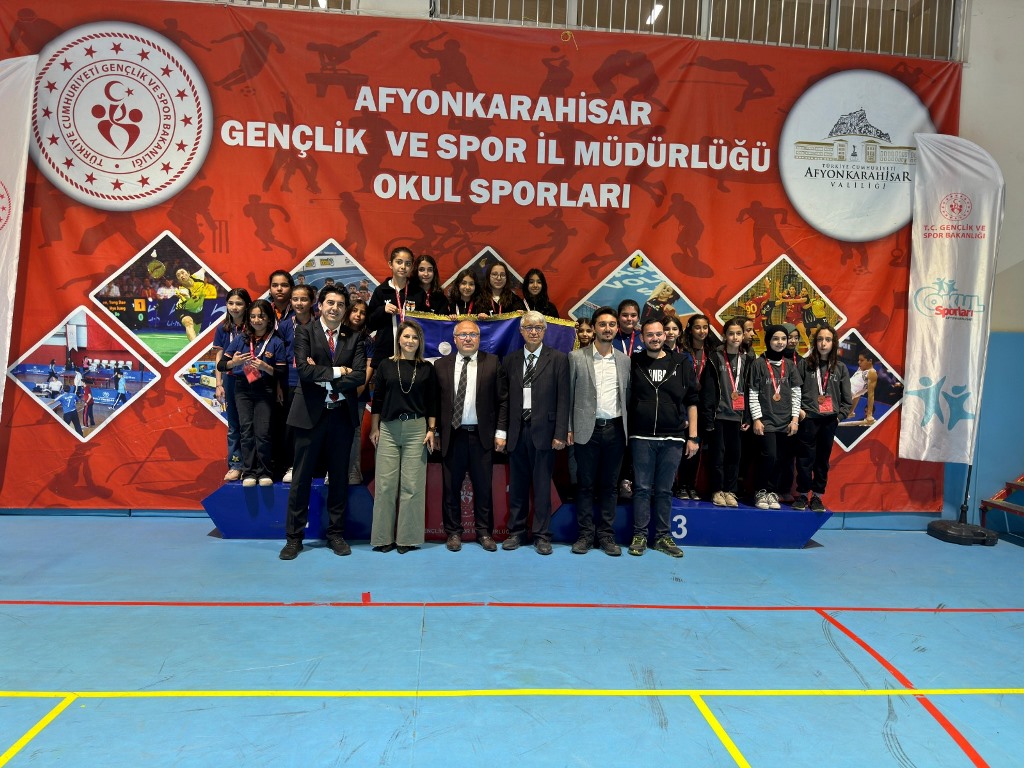 SATRANÇ GRUP MÜSABAKALARI SONA ERDİ