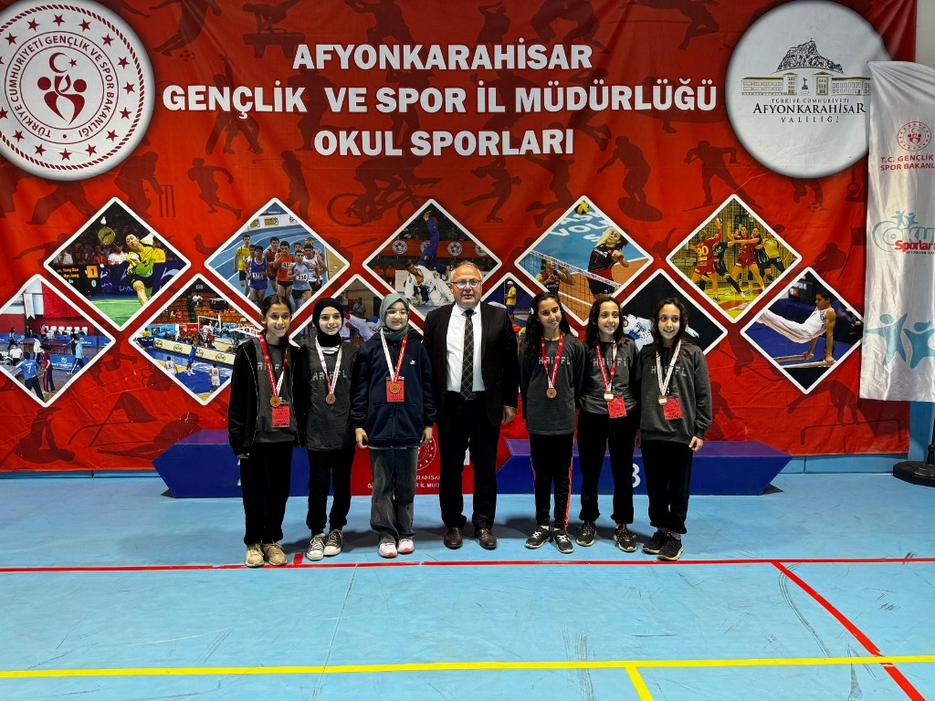SATRANÇ GRUP MÜSABAKALARI SONA ERDİ