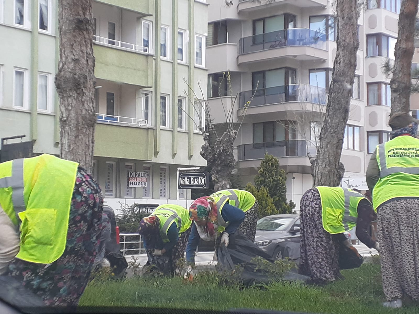 Bayram Coşkusu Öncesi Afyonkarahisar'da Büyük Hazırlık: Yeşil Alanlardan Kavşaklara, Her Noktada Çalışma Var!