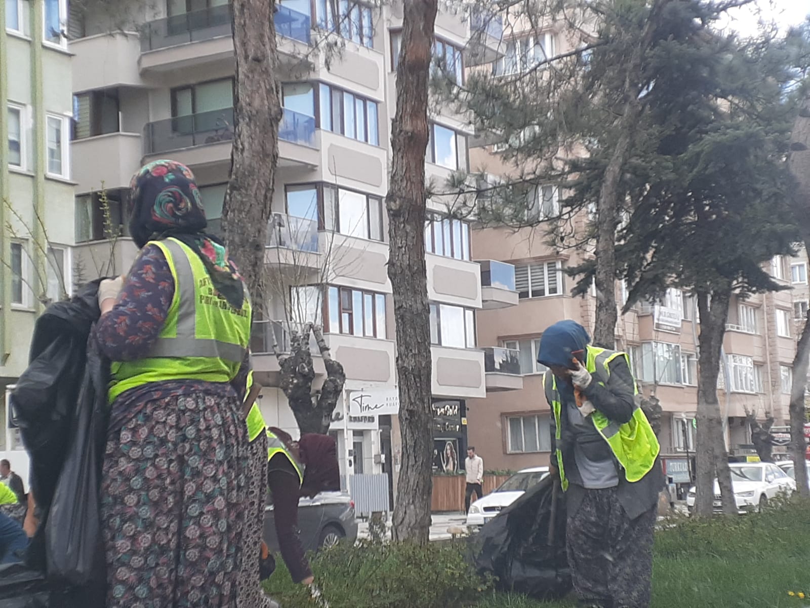 Bayram Coşkusu Öncesi Afyonkarahisar'da Büyük Hazırlık: Yeşil Alanlardan Kavşaklara, Her Noktada Çalışma Var!