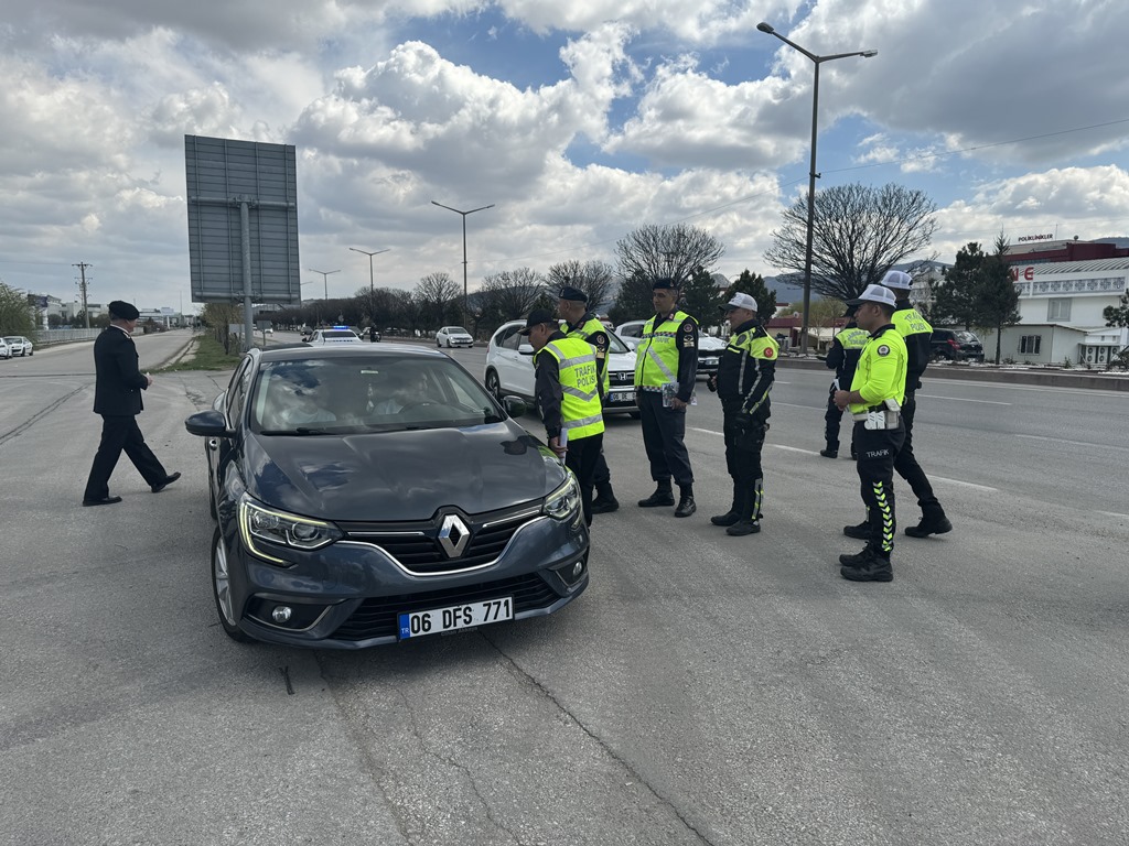 AFYON'DA RAMAZAN BAYRAMI ÖNCESİ TRAFİK DENETİMİ