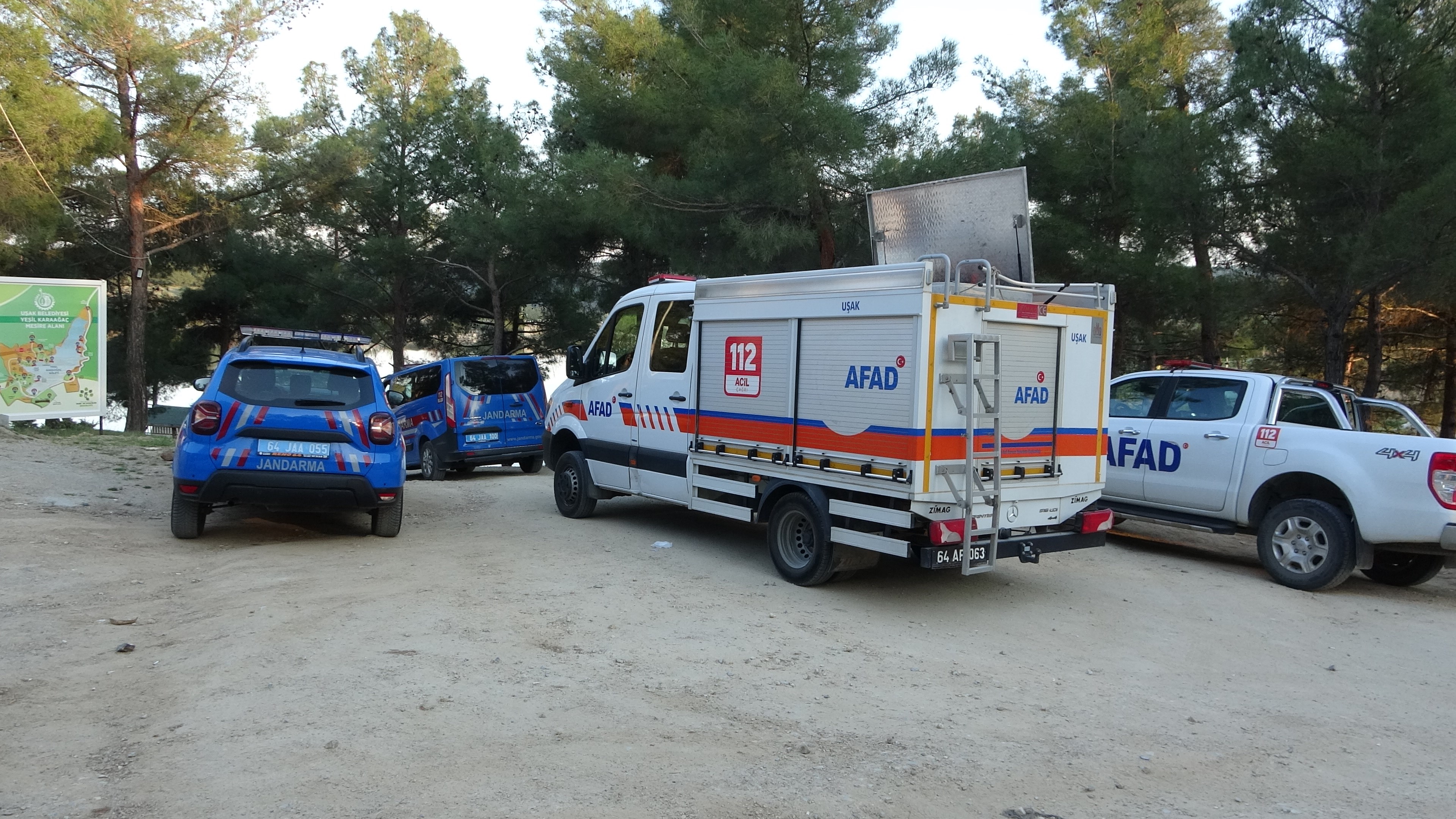 Otomobil Gölete Düştü!