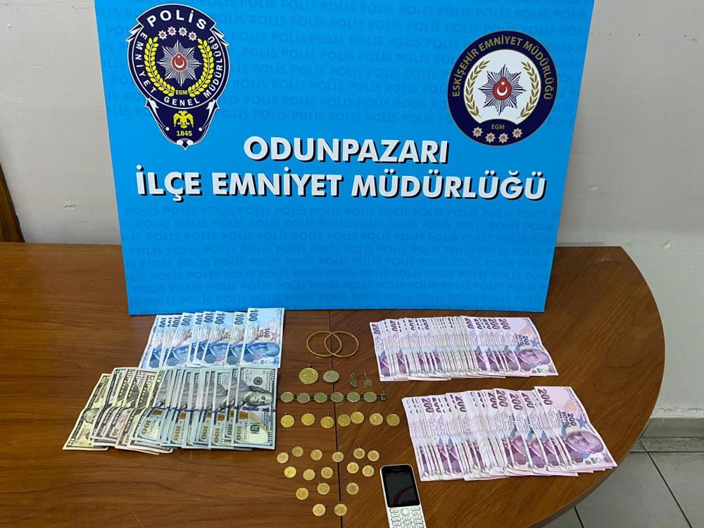 EMİRDAĞ’A GİTMEYE HAZIRLANIRKEN HIRSIZIN HEDEFİ OLDU