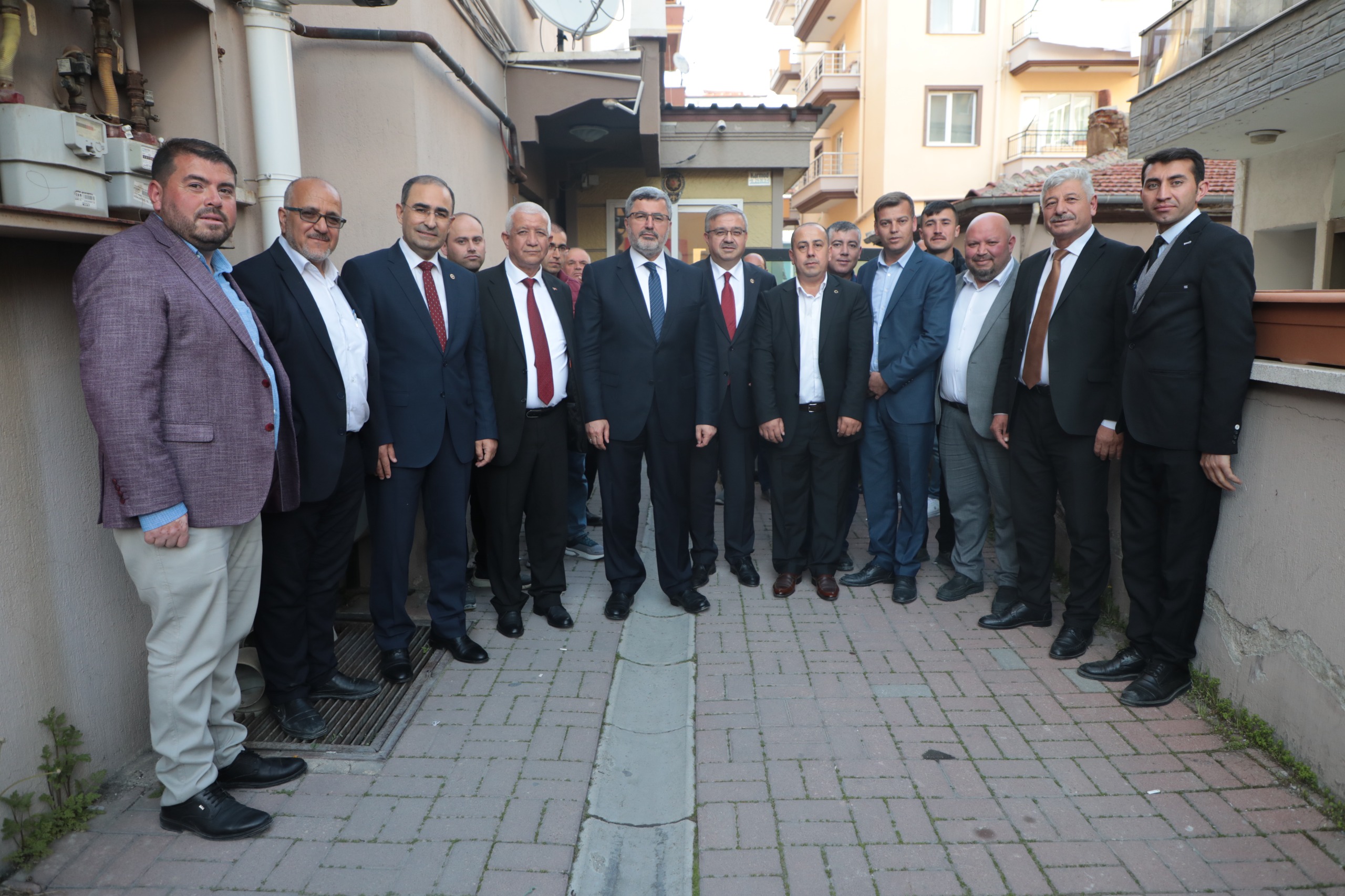 AK PARTİ AFYONKARAHİSAR TEŞKİLATINDA COŞKULU BAYRAMLAŞMA
