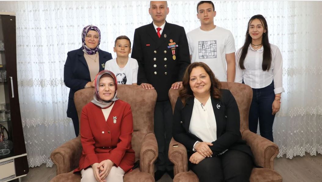 Başkan Burcu Köksal: Şehit ailelerimizin yanında olmaya devam edeceğiz