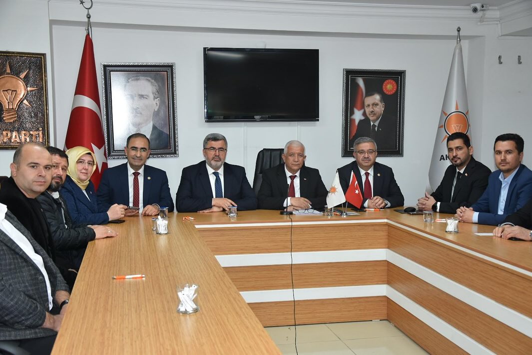 AK PARTİ AFYONKARAHİSAR TEŞKİLATI, CUMHURBAŞKANI ERDOĞAN'IN BAŞKANLIĞINDA BAYRAMLAŞTI