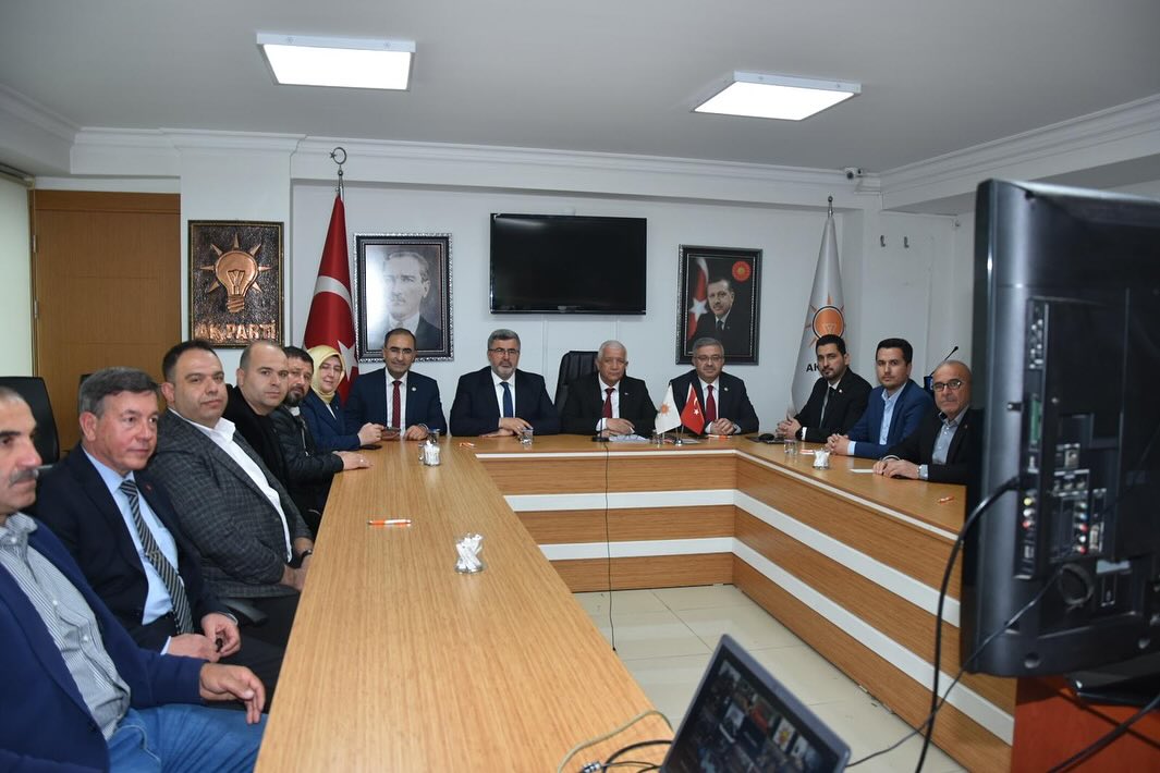 AK PARTİ AFYONKARAHİSAR TEŞKİLATI, CUMHURBAŞKANI ERDOĞAN'IN BAŞKANLIĞINDA BAYRAMLAŞTI