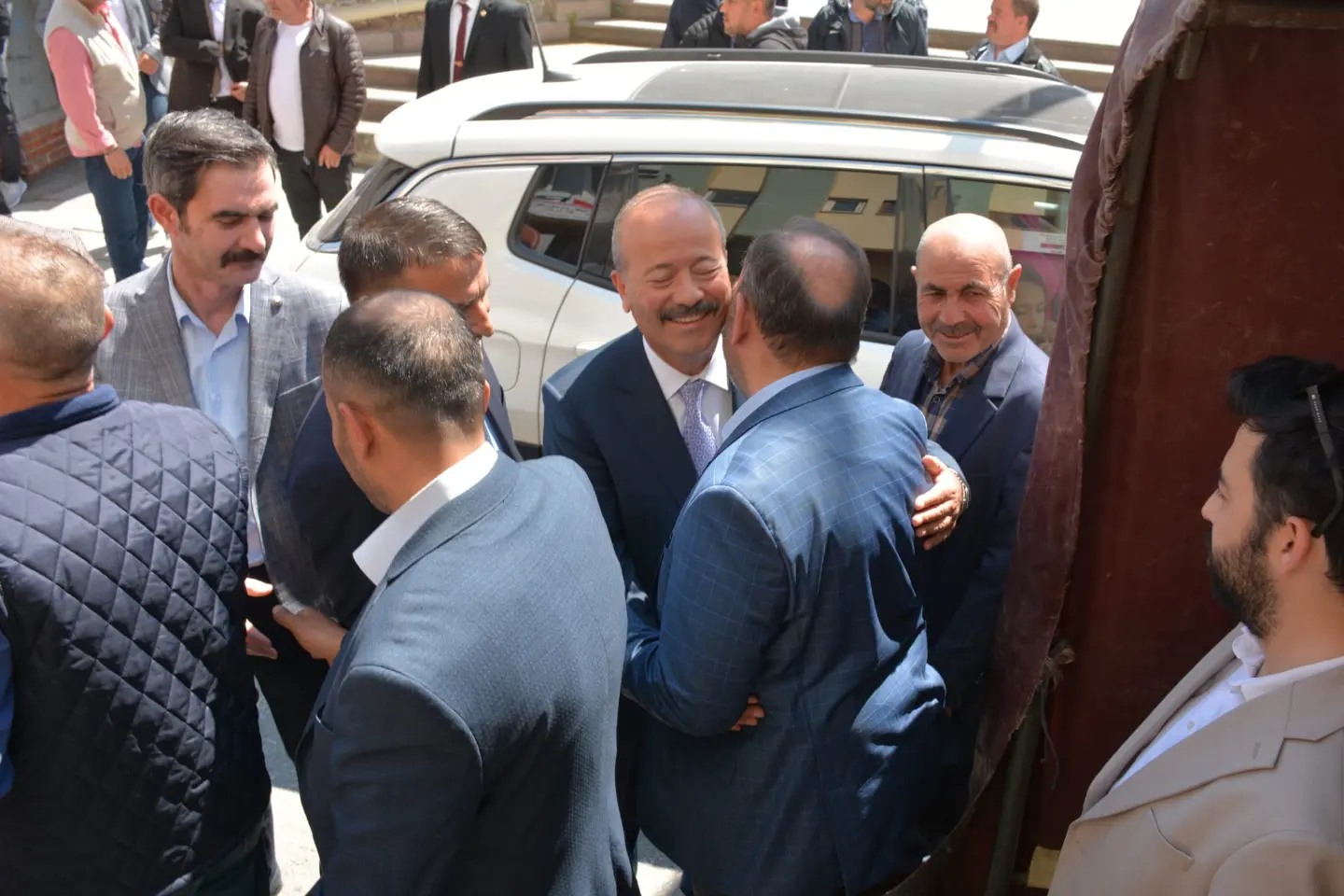 TAYTAK "BİR RÜZGAR ESMİŞTİR KALE'YE ÜÇ HİLALİ ASACAĞIZ"