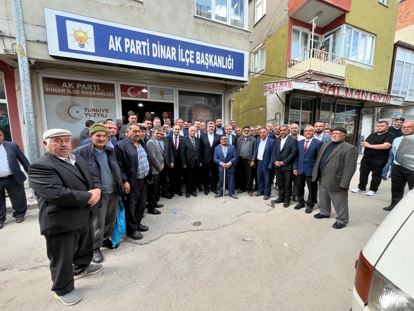 AK PARTİ DİNAR'DA BAYRAMLAŞTI
