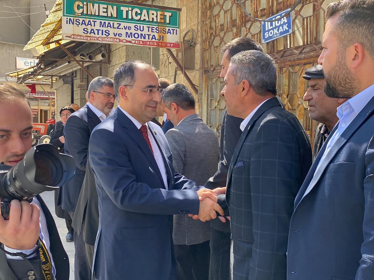 AK PARTİ DİNAR'DA BAYRAMLAŞTI