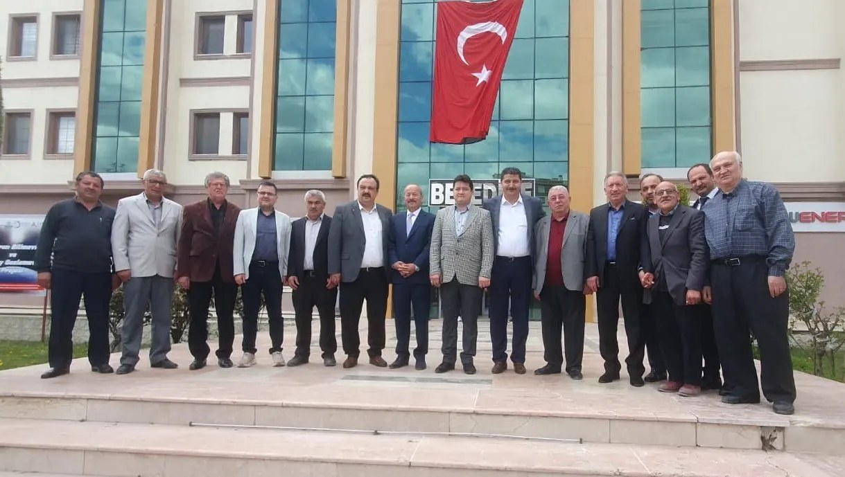 AK PARTİ'DEN MHPLİ BELEDİYE'YE ZİYARET