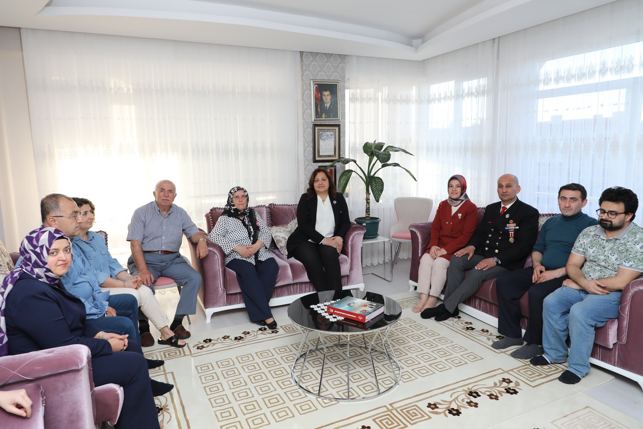 KÖKSAL ŞEHİT AİLESİNİ BAYRAMDA YALNIZ BIRAKMADI