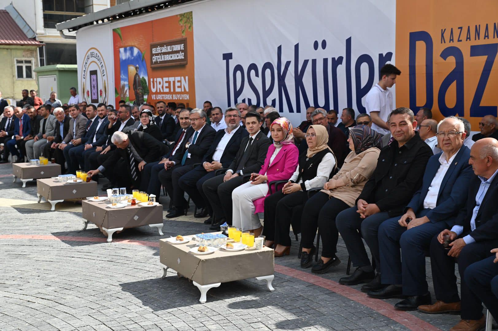 Dazkırı Belediye Başkanı Fatih Çiçek, Bayramlaşma Töreni Düzenledi