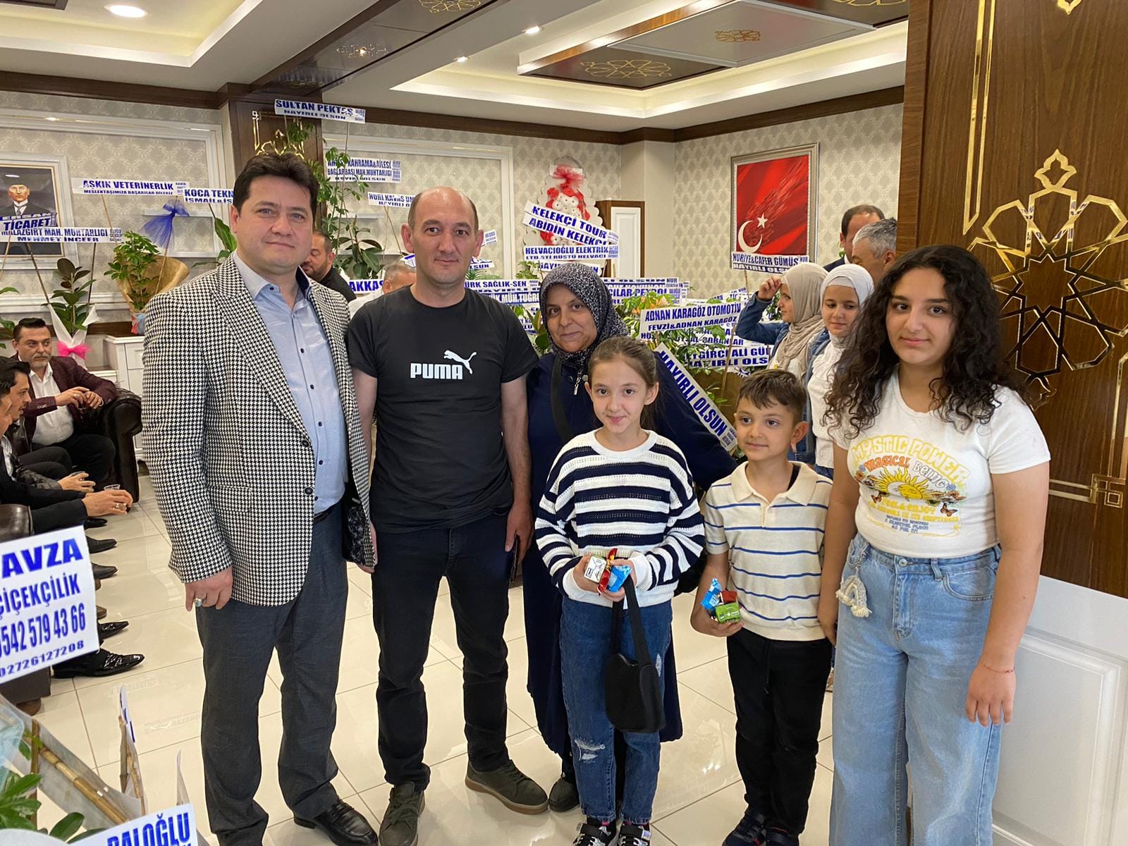 BOLVADİN BELEDİYE BAŞKANI DERVİŞ AYNACI, HEMŞERİLERİYLE BAYRAMLAŞTI