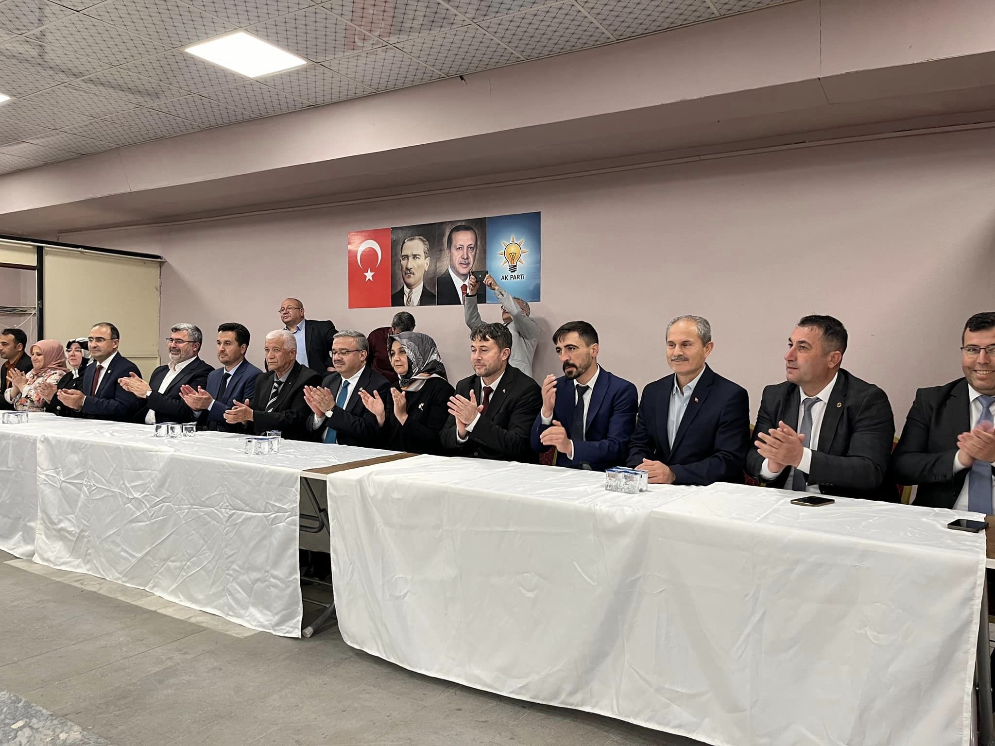 Ak Parti Milletvekili Yurdunuseven İhsaniye’de Bayramlaşma Törenine Katıldı