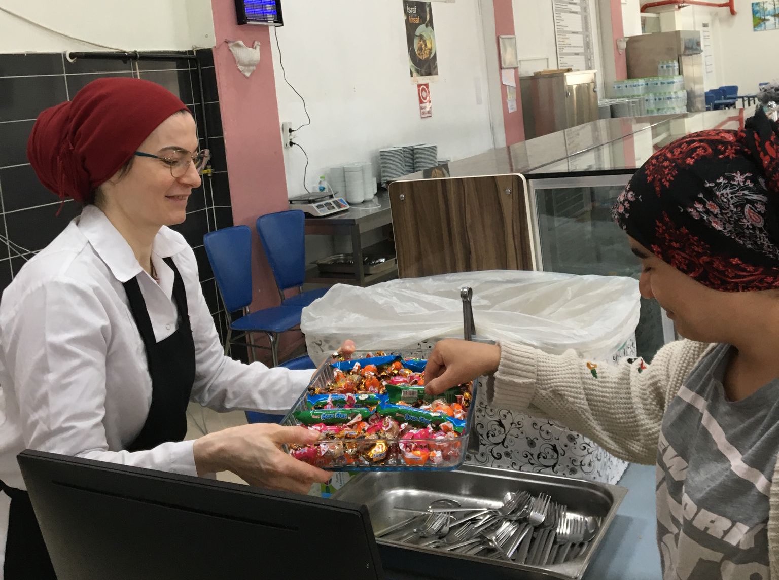 KYK Yurtlarında Bayram Sürprizi Öğrenciler Ailelerinden Uzakta Yalnız Değil